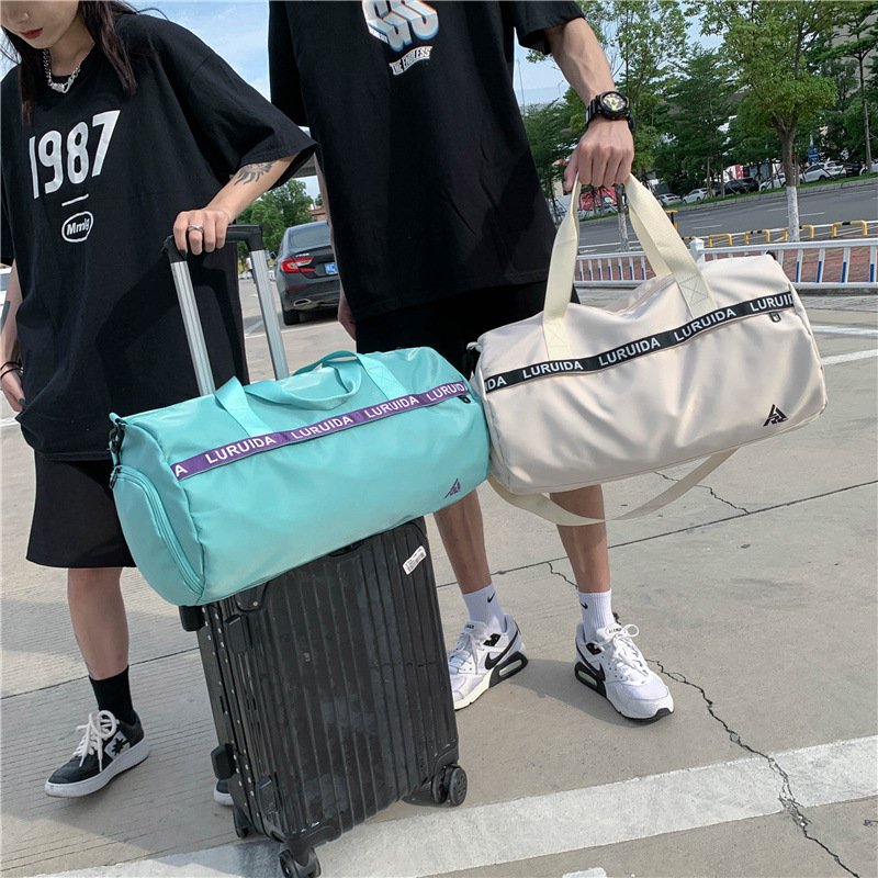 2024 Unisex Fitness Travel Duffle Bag Large Size Custom Sports Gym Yoga Design Waterproof Business Zipper New Arrival Black