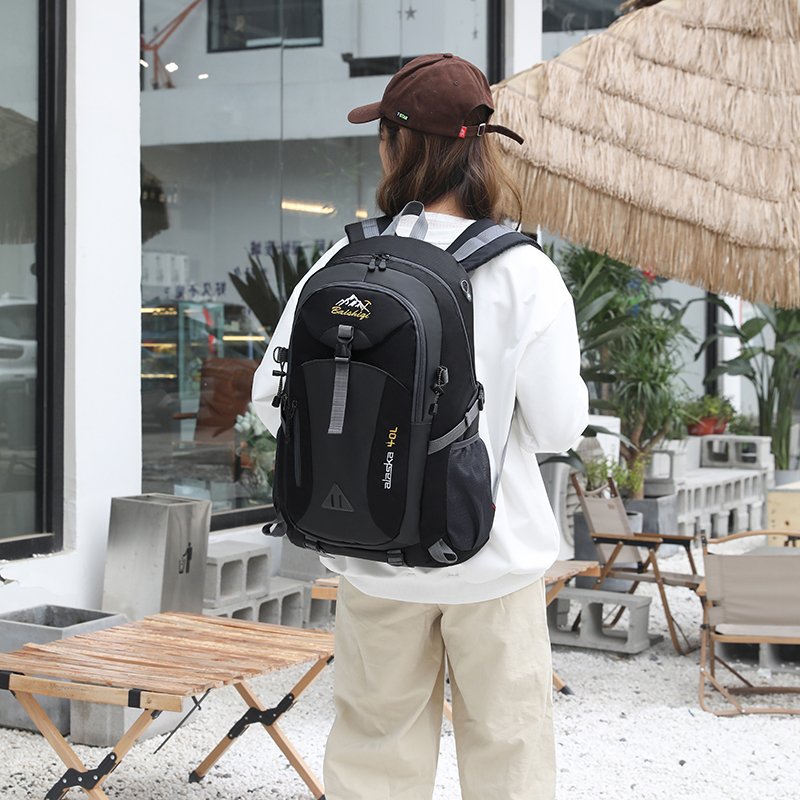 Outdoor waterproof backpack 40L large capacity lightweight travel bags hiking backpack