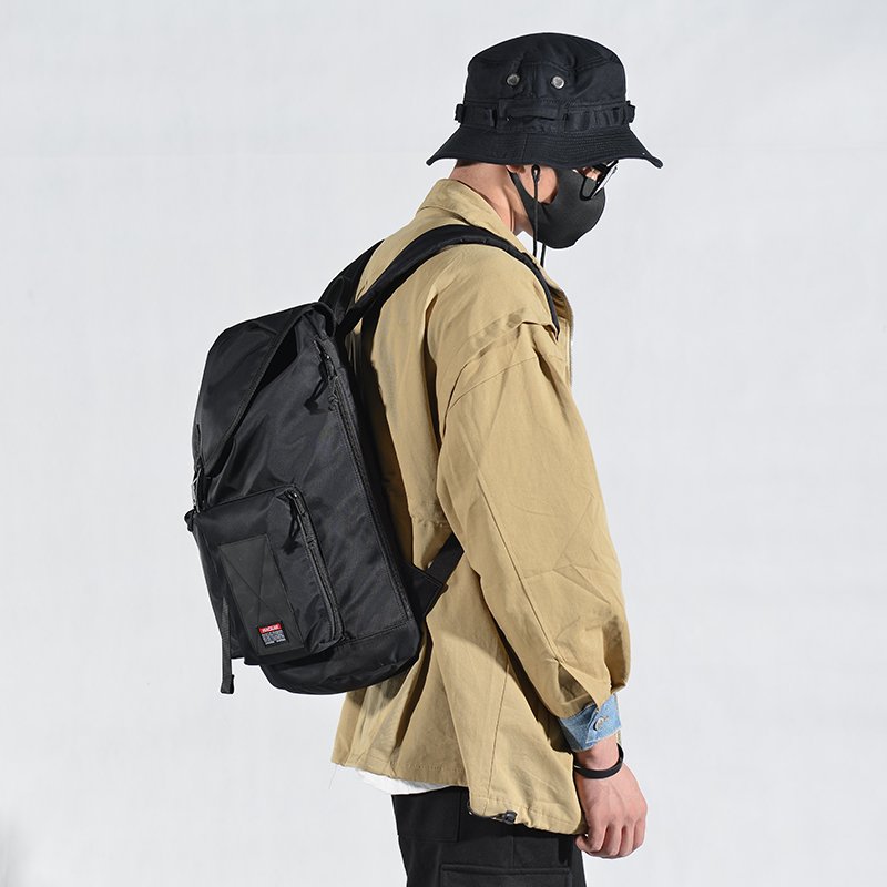 Wholesale customized logo nylon waterproof and fashionable casual drawstring flip backpack for men