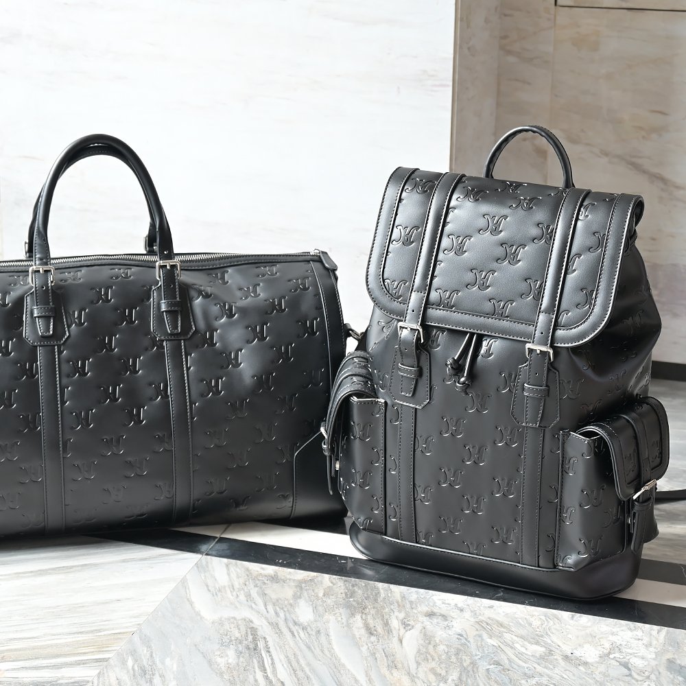 Custom Embossed Logo Genuine Leather Waterproof shoulder Bag Men's Laptop Backpack