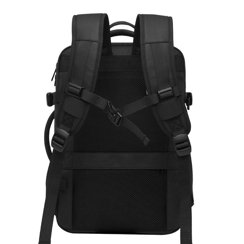 2024 New Hot Sell 15.6Inch Usb Waterproof Notebook Wholesale Mens Polyester Laptop Bag Travel Custom School Laptop Backpack