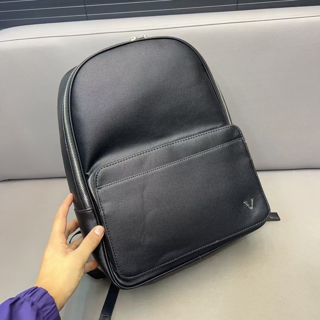 2024 Large capacity solid leather sport luxury leather travel laptop backpacks designer backpacks famous brands men's backpack