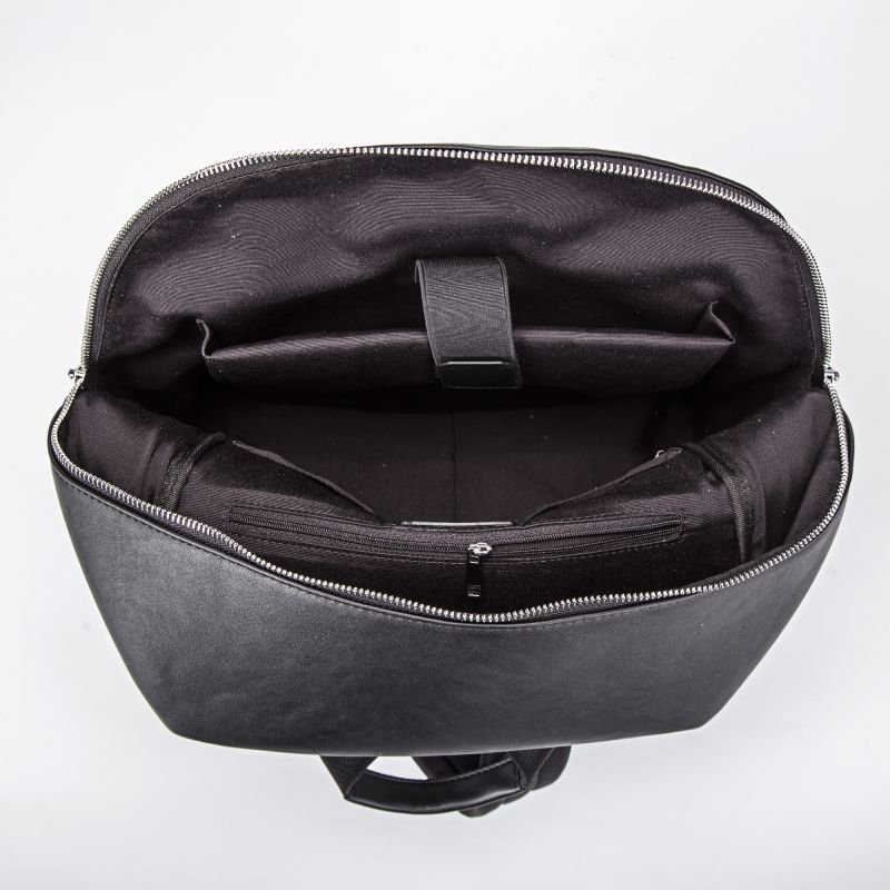 Custom Black leather travel backpack,Leather laptop backpack with waterproof interior,Travel backpack with laptop compartment