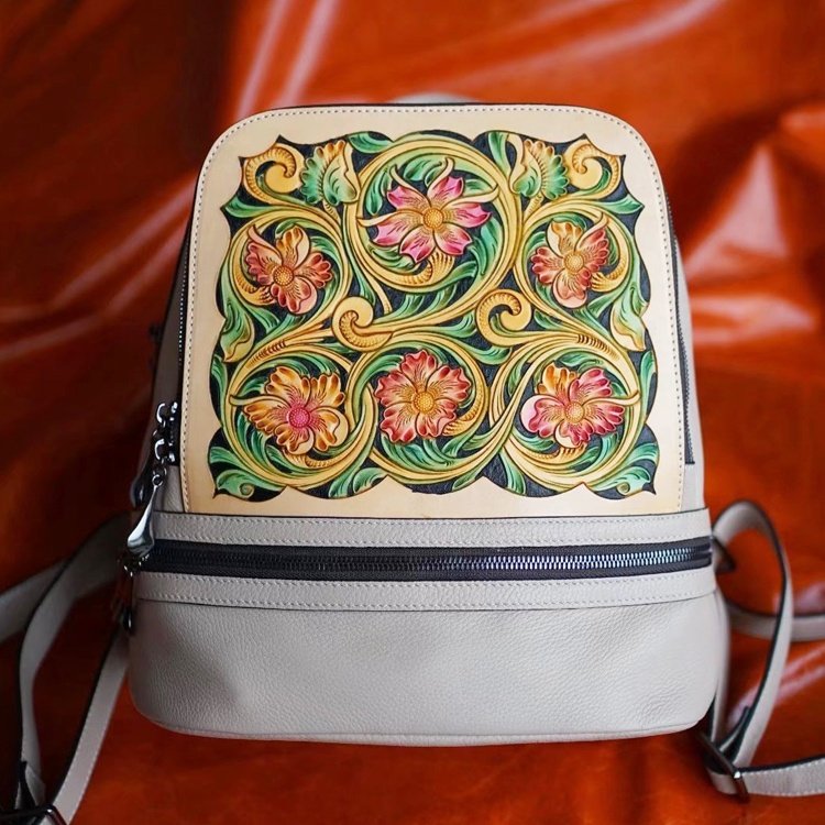 Fashionable retro totem elegant custom hand carved shoulder bag for mom genuine leather women's bags laptop backpack