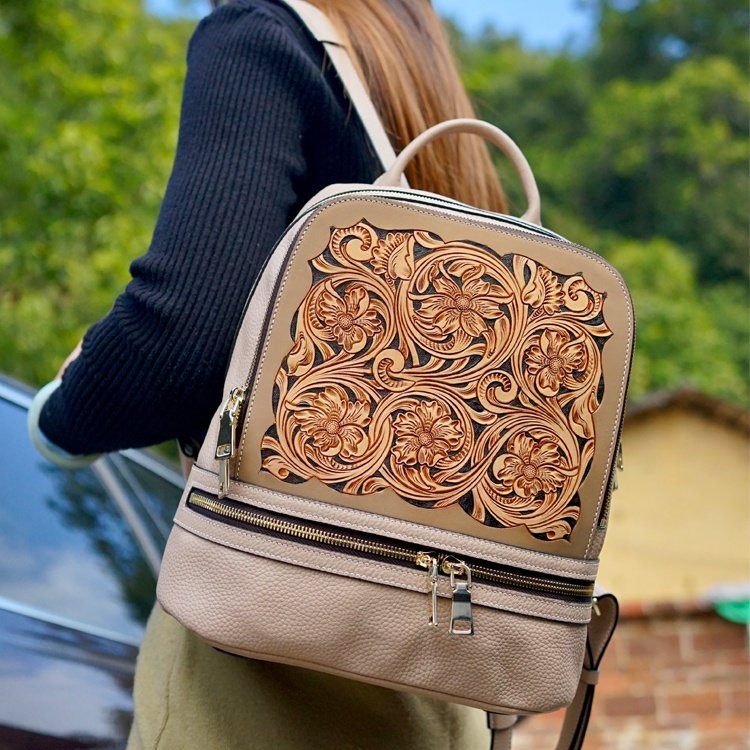 Fashionable retro totem elegant custom hand carved shoulder bag for mom genuine leather women's bags laptop backpack