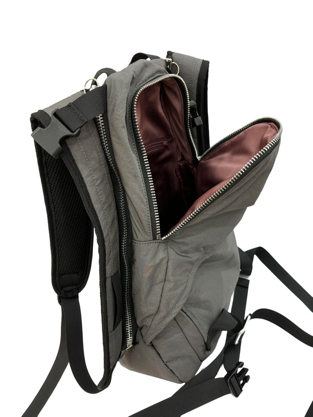 Large capacity backpack
