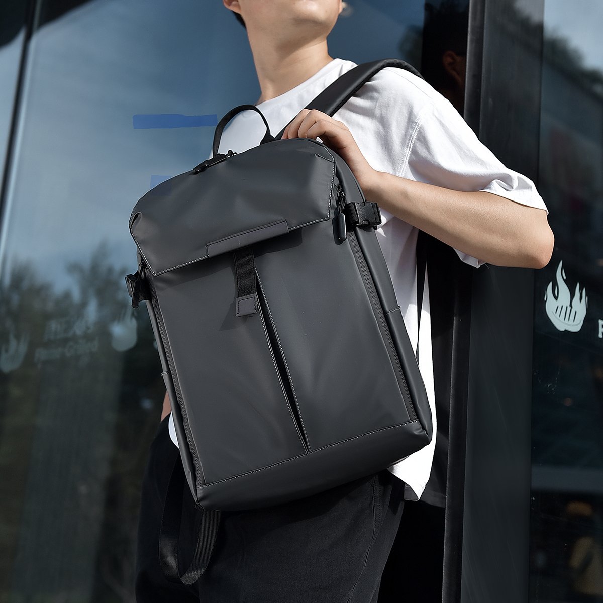 Black fashion hot PU waterproof backpack Men's backpack Laptop backpack schoolbag suitable for daily travel