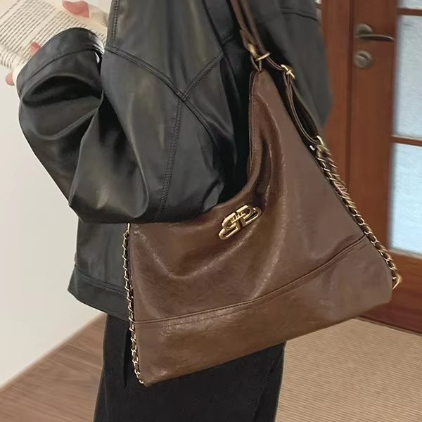Melad Middle Ancient Style Tote Bag Women's Bag 2024 New Trendy Retro College Backpack Niche Chain Backpack