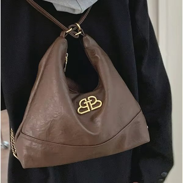 Melad Middle Ancient Style Tote Bag Women's Bag 2024 New Trendy Retro College Backpack Niche Chain Backpack