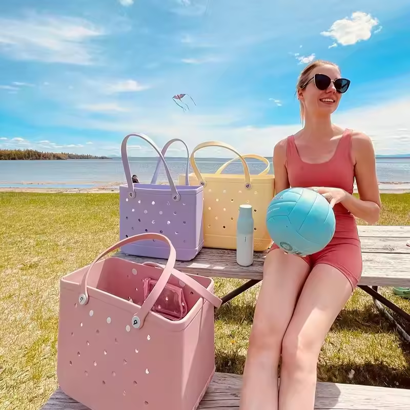 Newly Fashion Designed Outdoor Beach Women Waterproof Tote Bags with Washable Silicone Eco-Friendly Medium Eva Bogg Tote Bag