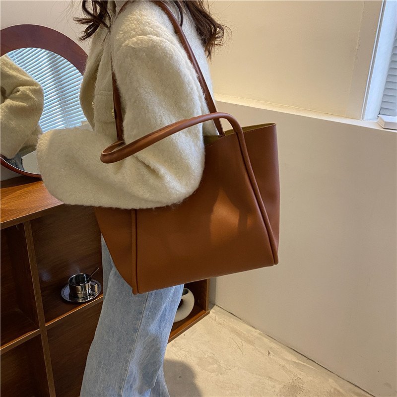 Versatile Solid Color Women s Handheld Bag a MustHave for Spring Fashion Lovers