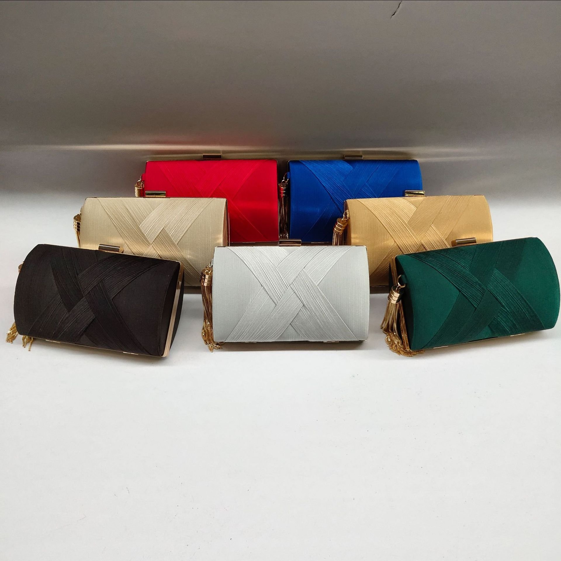 Party Dinner High Quality Luxury Chain Waist Evening Ladies Clutch Bag Tassel chain dinner bag Weaving Elegant Evening Bags