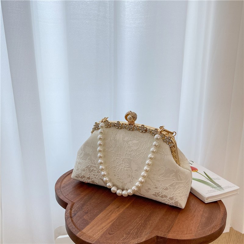 Popular Rhinestone Flower Lock Pearl Handbag Antique White Evening Clutch Bag For Women Antique Light Luxury Embroidery Beaded
