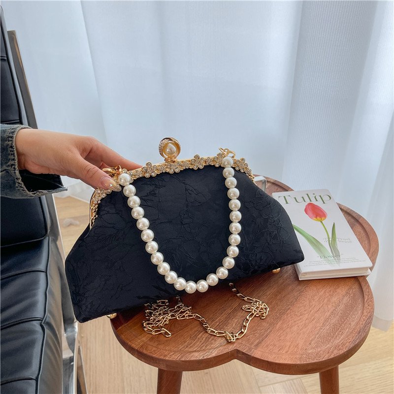 Popular Rhinestone Flower Lock Pearl Handbag Antique White Evening Clutch Bag For Women Antique Light Luxury Embroidery Beaded