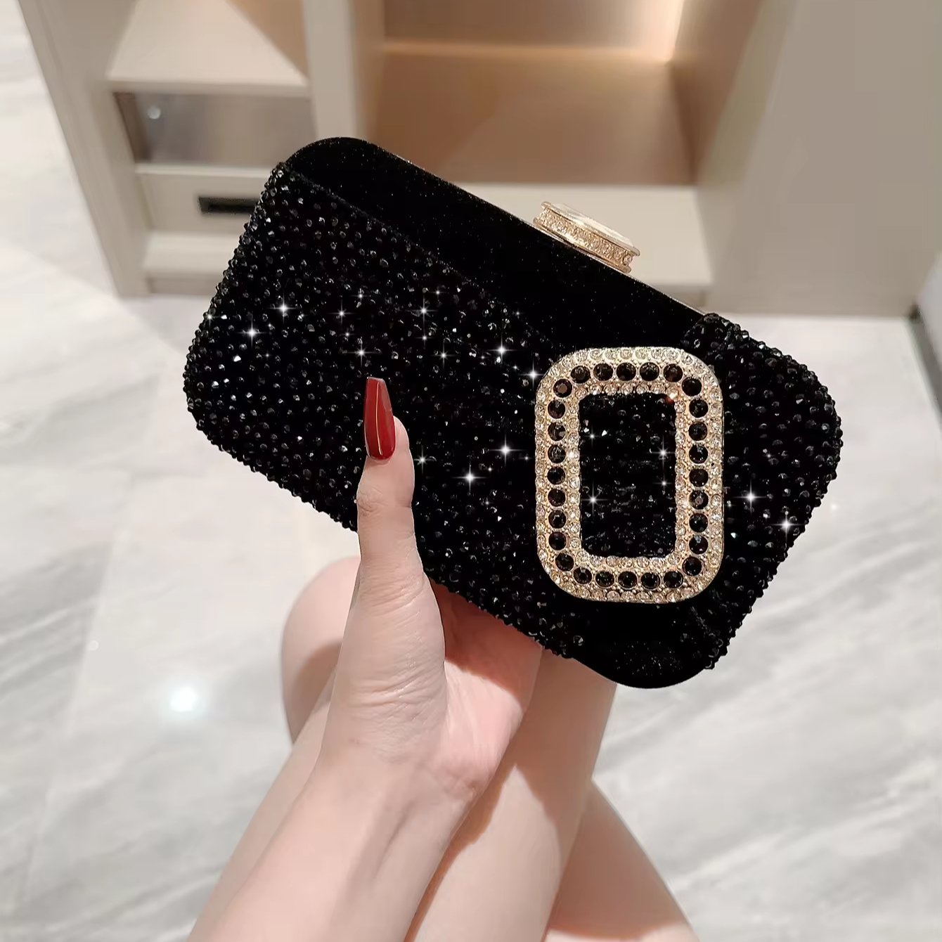 2024 Elegant Red Square Button Rhinestone Clutch Bag Single Strap Vintage Dress Style Handbag Female Party Dinner Evening Bags