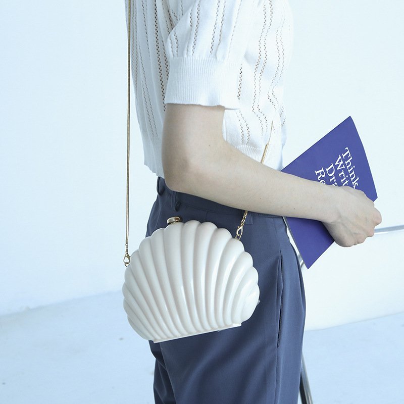 Guangzhou fashion acrylic hard shell gold silver clutch evening bag for lady
