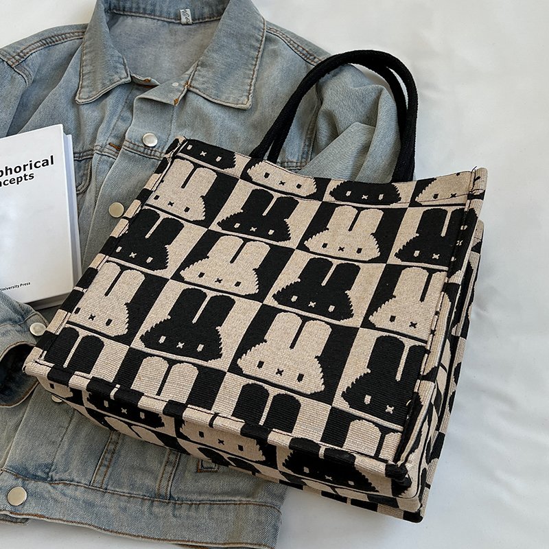 Polyester Tote Bag: A Chic and Practical Solution for Daily Life