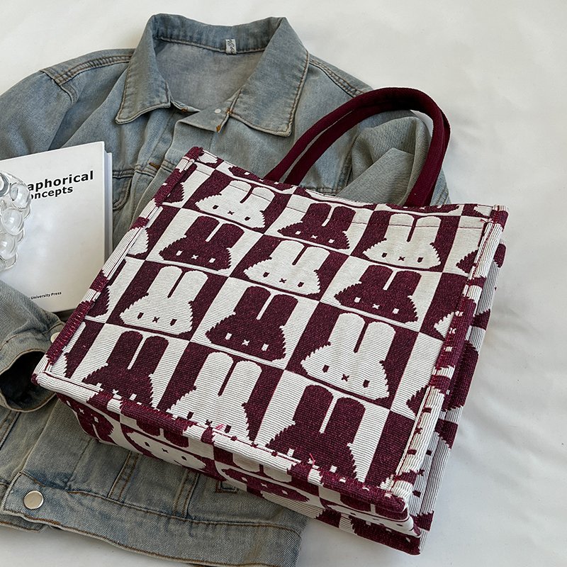 Polyester Tote Bag: A Chic and Practical Solution for Daily Life