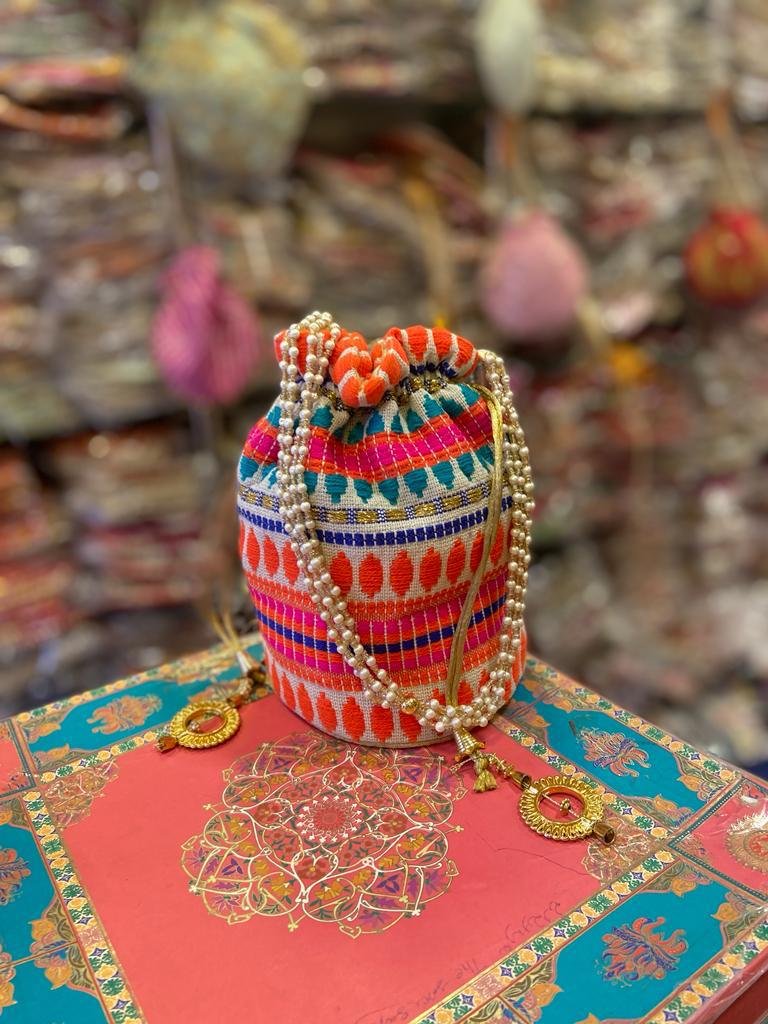 High Quality Handmade Ethnic Embroidery With Zari Work Batua Potli Designer Clutch Potli Pouches Bag For Ladies Wedding Party's