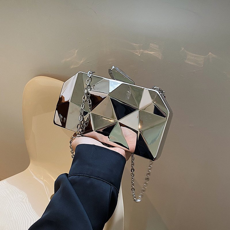 2024 Summer Newest Chain Mini Bags Women Handbags Ladies Sample Fashion Women Evening Bag Small Square Shoulder Purses