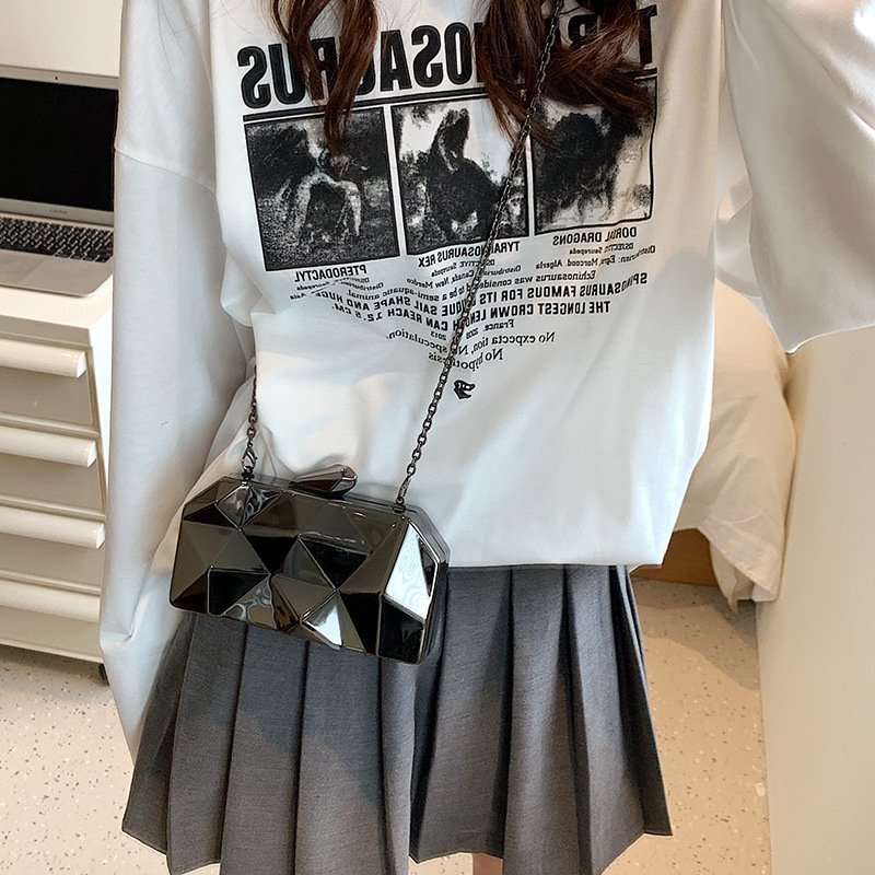 2024 Summer Newest Chain Mini Bags Women Handbags Ladies Sample Fashion Women Evening Bag Small Square Shoulder Purses