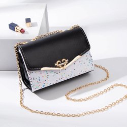 black Without pendant