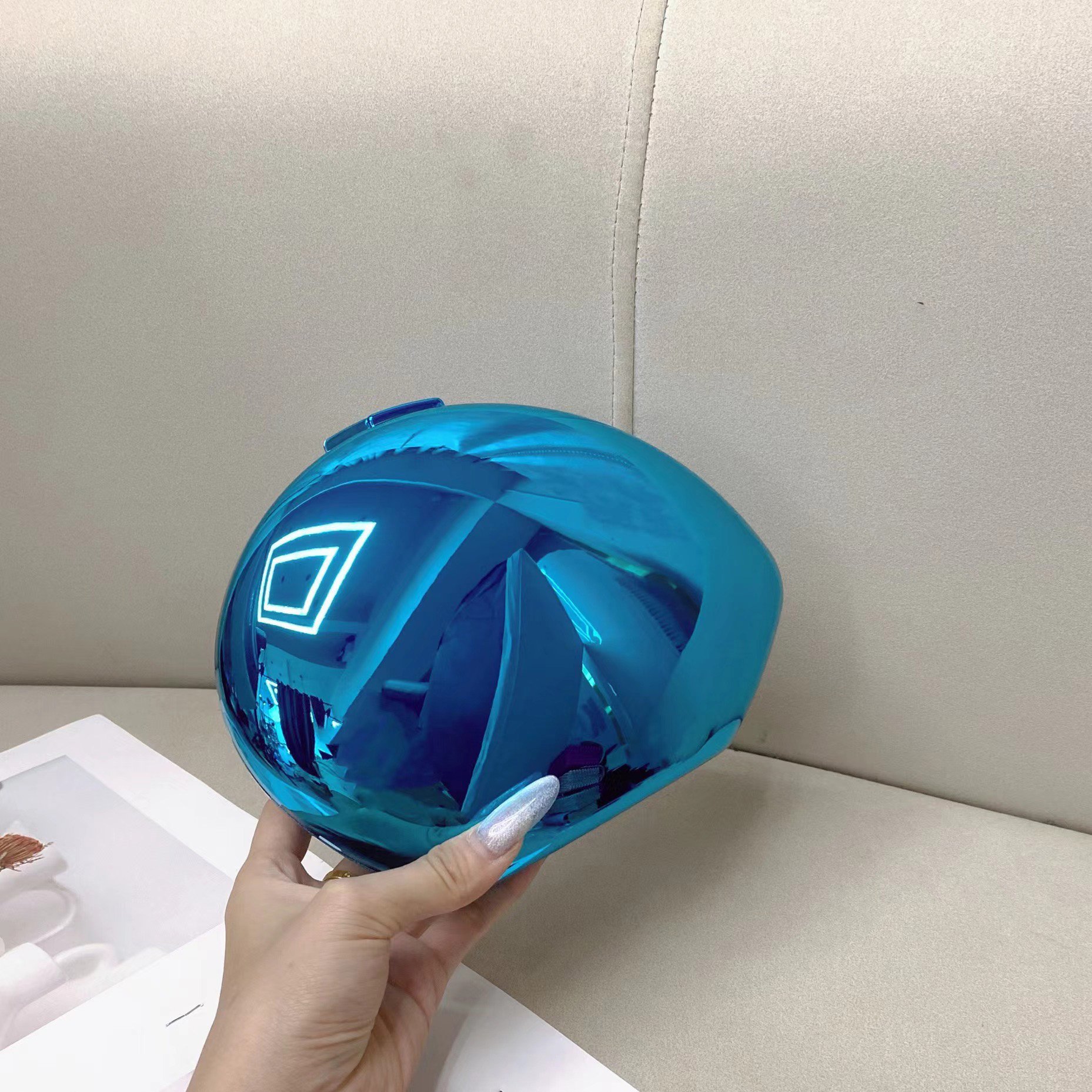 Women Geometric Handbag Egg Acrylic Evening Bag Purse Metallic Style Clutch Purse for Wedding Cocktail Party
