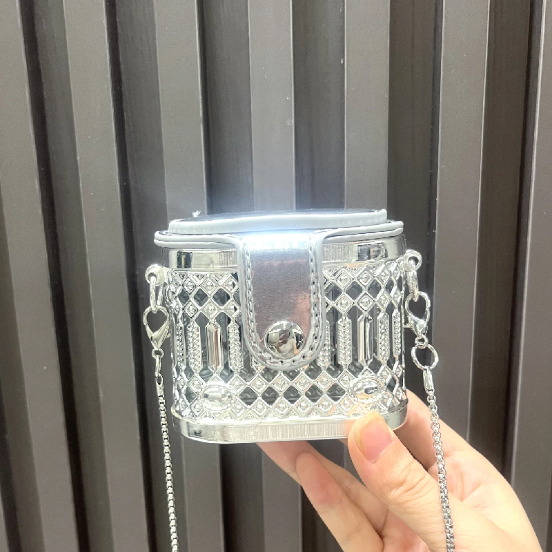 Golden Luxury Designer Mini Shoulder Bags Women's Funny Metal Shape Evening Purses Clutch Purse for Party and Wedding