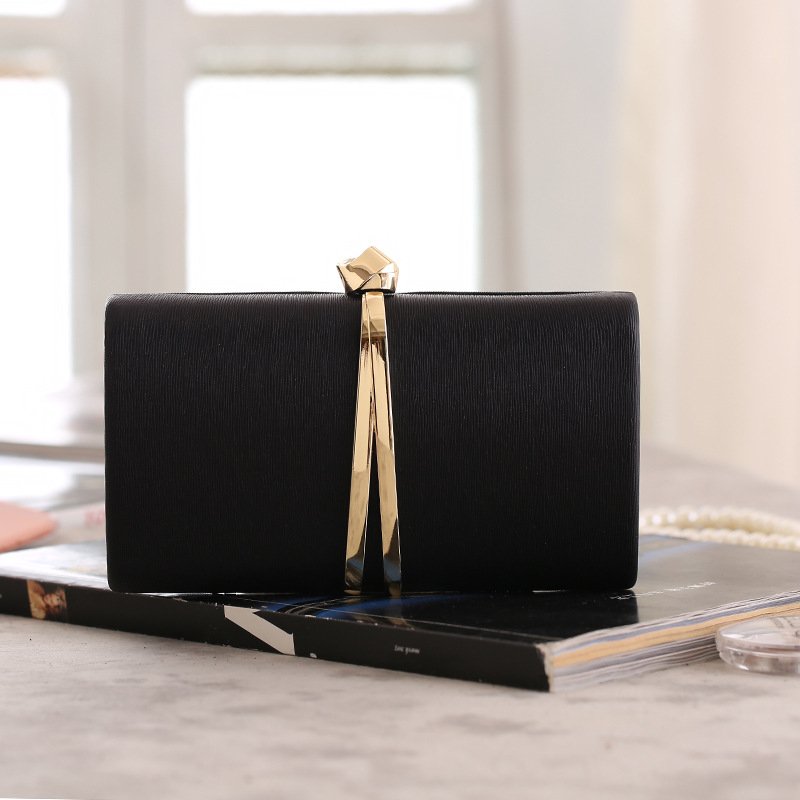 Hot Selling Latest Design Custom Cute Ladies Handbags Simple Atmosphere Evening Party Purse Bag Glitter Party Clutch Evening Bag