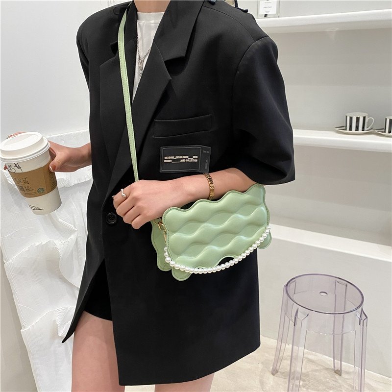 Bolsas Fashion Women's all-match handbags small chain messenger bag pearl bag PU leather ladies designer evening bag