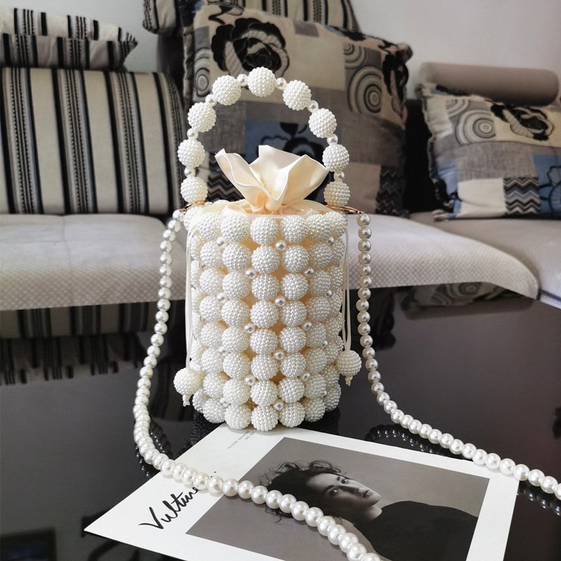 2023 New New Designer Pearl Bucket Handbags Lady Dinner Evening Purses Ladies Party Pearl Hand bags For Young Females