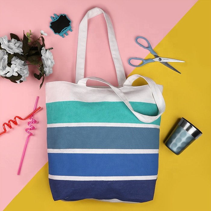 Wholesale Women Summer 2020 Canvas Tote Bag Ladies Custom Cotton Printed Canvas Tote Large Straw Beach Bag Eco-friendly Bucket