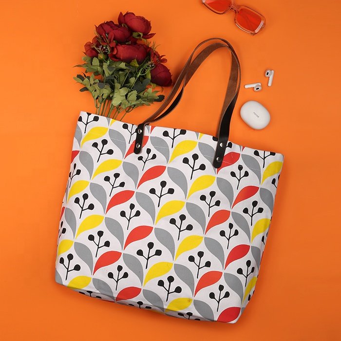 Wholesale Women Summer 2020 Canvas Tote Bag Ladies Custom Cotton Printed Canvas Tote Large Straw Beach Bag Eco-friendly Bucket