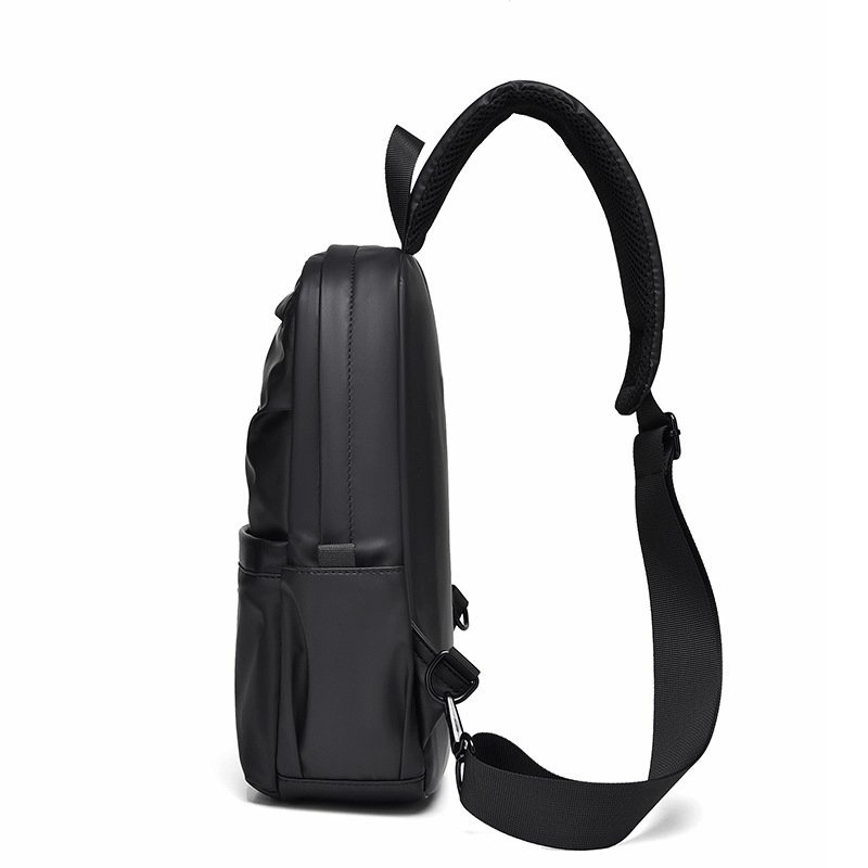 CALDIVO New Style USB charging Port Waterproof Wear Resistant Anti Theft Sling Single Shoulder Crossbody Chest Bag