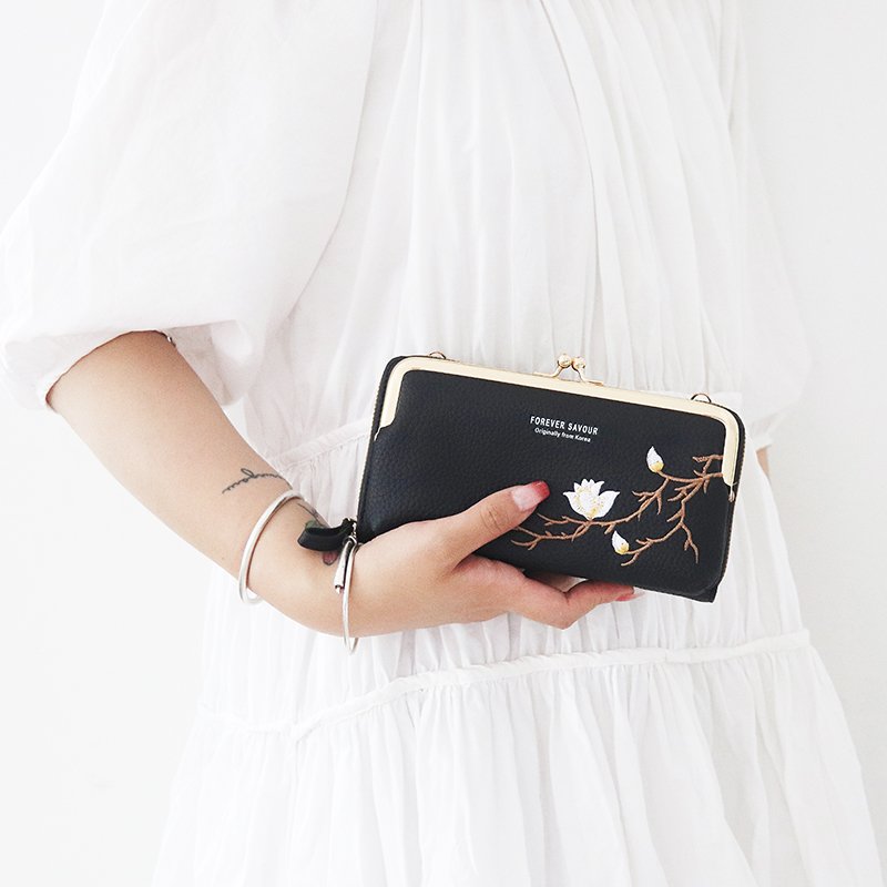 Wholesale China Supplier Genuine Leather Evening Bags Ladies Clutch Bag Mini Embroidery Floweral Clutch Bag