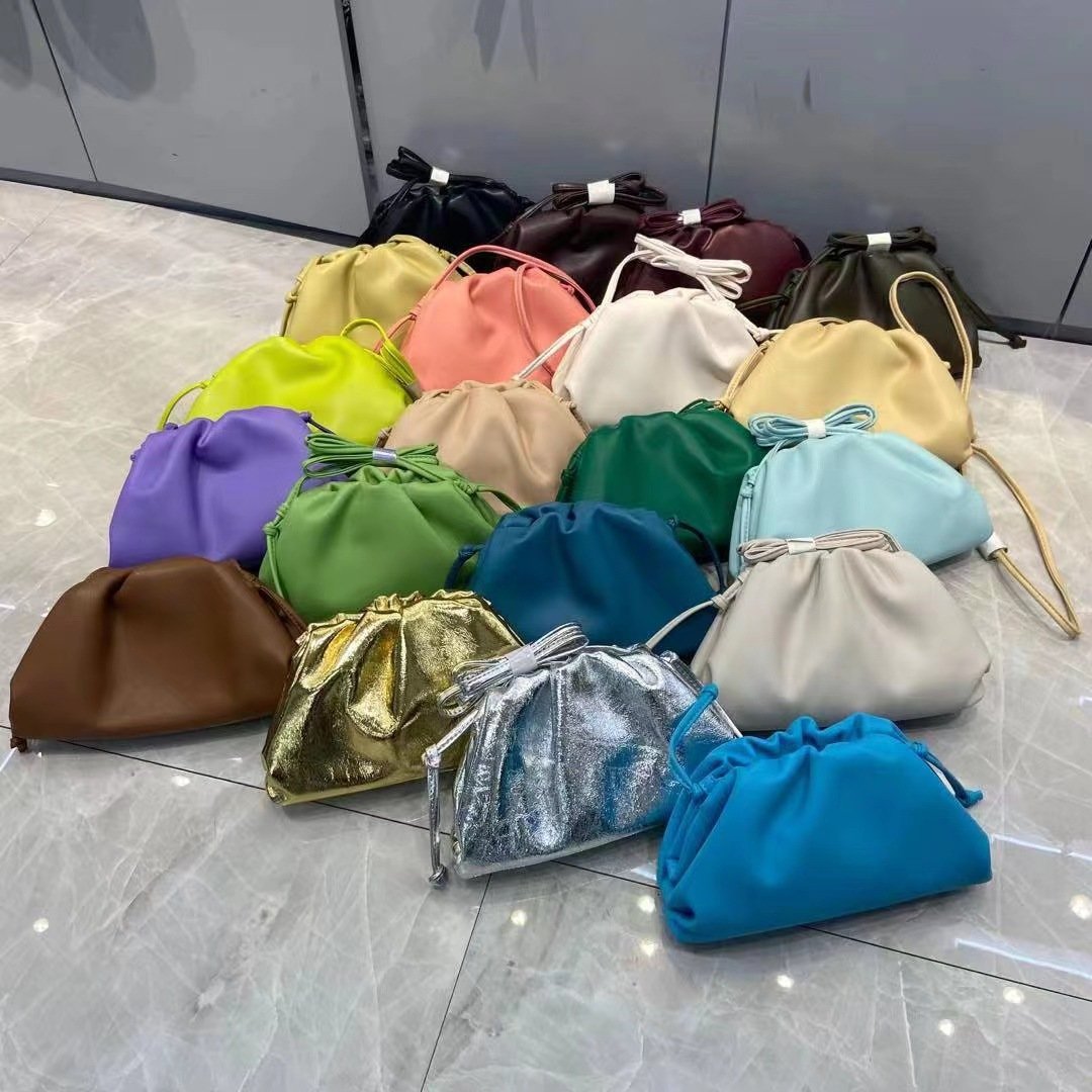 Fashion Top Sale Women Small Metallic Golden Pouch Silver Clutch Purse Trendy Ladies Evening Bag Purse With String Cloud Bag