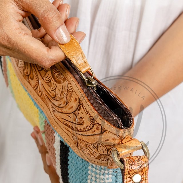 LW Leather bag Hot Selling Tooled Fur Leather Clutch Purse Wallets Attractive Leather Wristlet Clutch Women Designed Purse