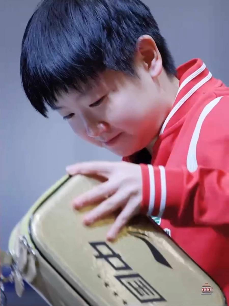 Li Ning Table Tennis Shooting Hard Fang Casual Courienal Piccladies Packing Harbin Bags Malone the same hard -shell packet