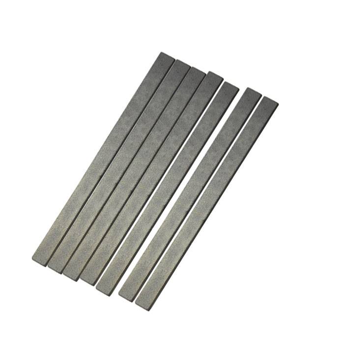 Qigong steel plate martial arts performance steel plate iron header performance steel plate head open hard qigong steel plate Shaolin kung fu steel plate