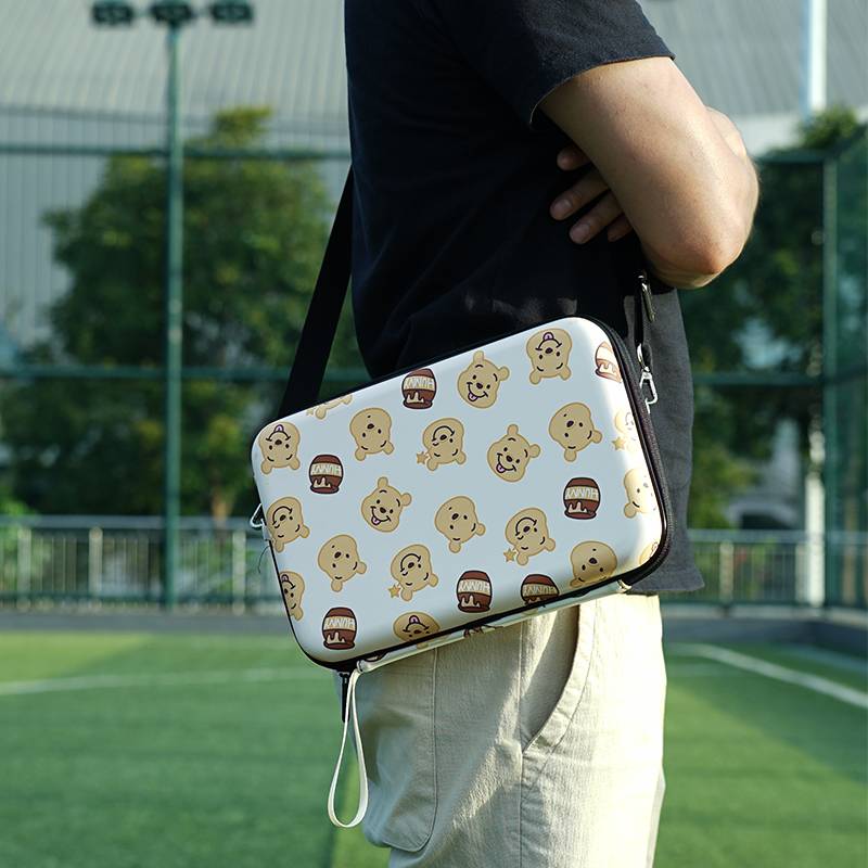 Pooh Bear square model (send shoulder straps)