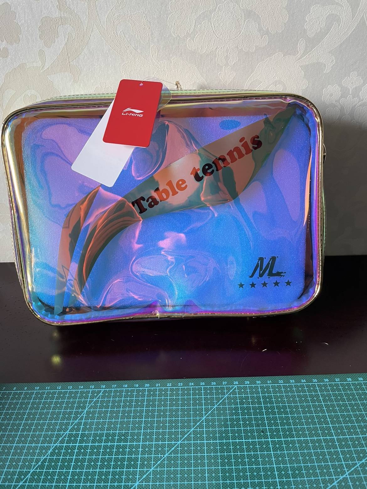 Malone's signature version of the colorful shooting set
