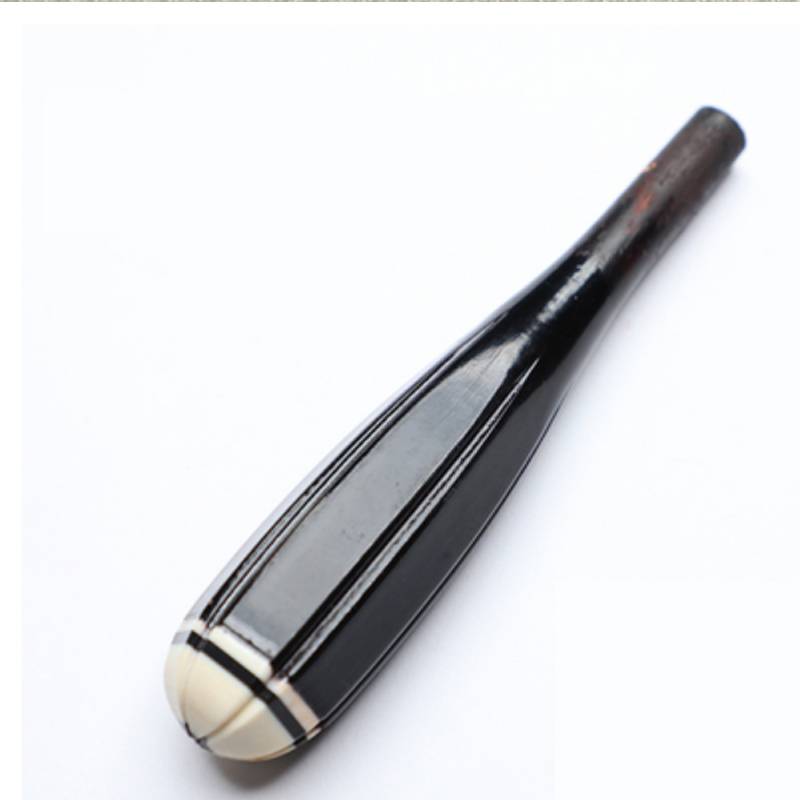 Hardwood black adult pipa axis 1