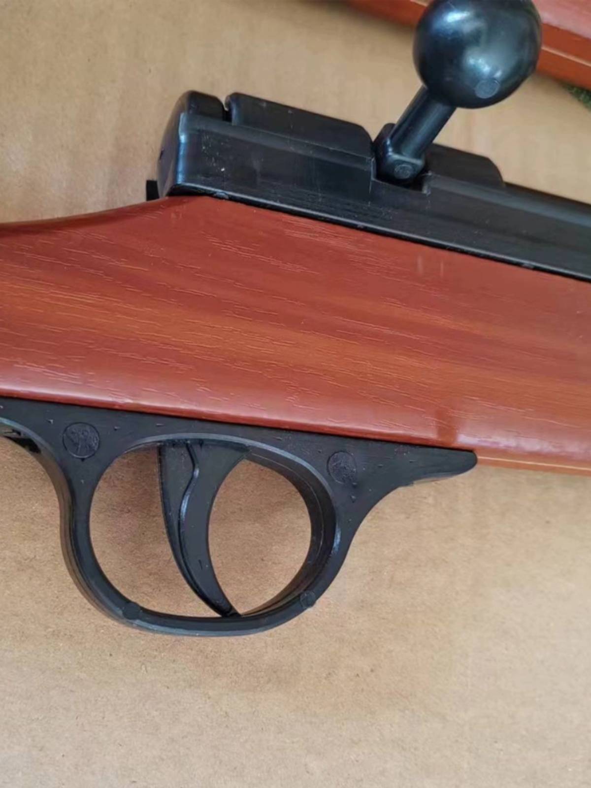 Factory direct selling stage performance wooden rifle three or eight big cover long gun film and television drama new four military simulation rifle models