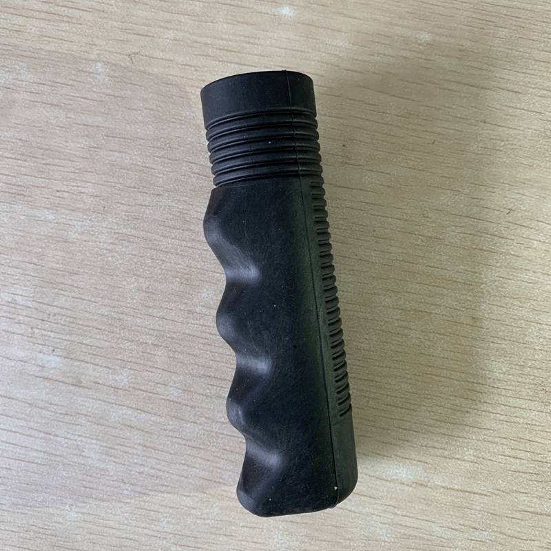 Thickening and uneven inner diameter 32 mm long 110 mm