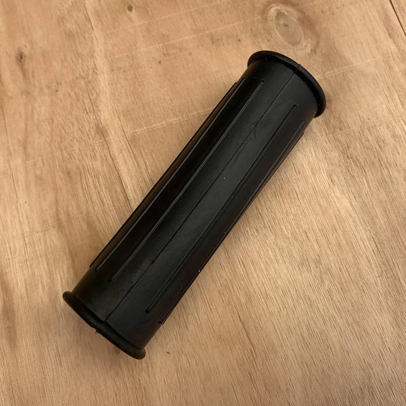 The vertical inner diameter is 25 mm long 100 mm