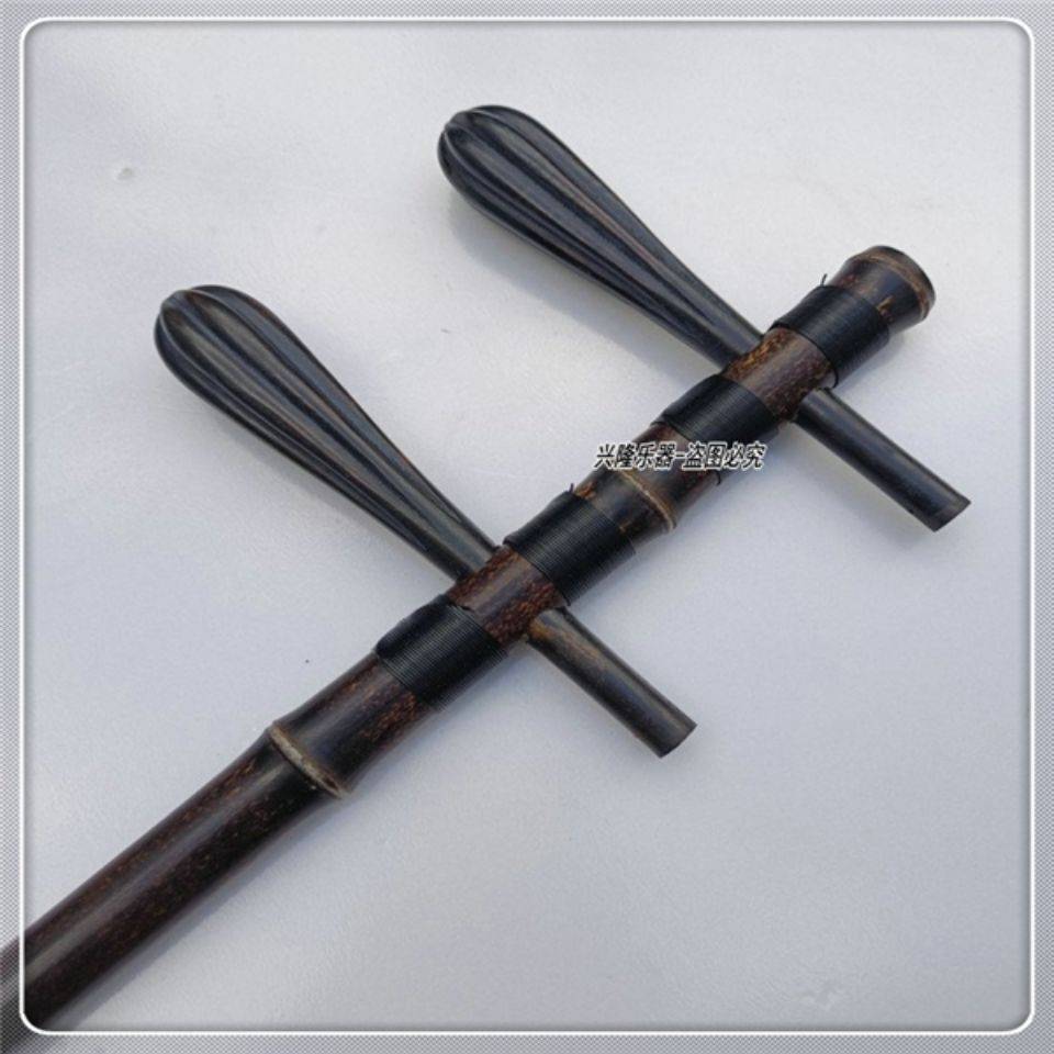 Xipi Ringzi with a piano axis