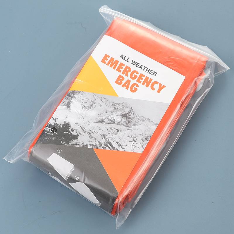 1 PE orange silver sleeping bag