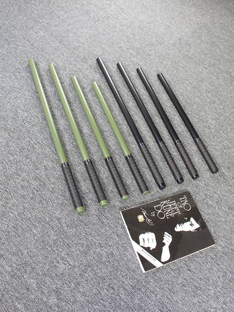 Defense short sticks Li Bruce Lee Bruce Lee Wander Wander Vehicle Robbling Female Female Family Security Training Emergency Rubber Plastic Steel