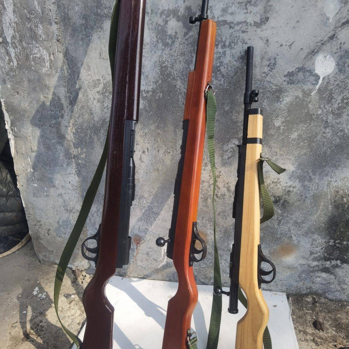 Xinjiang Tibet  38 large cover rifles with bayonet wooden drama stage prop