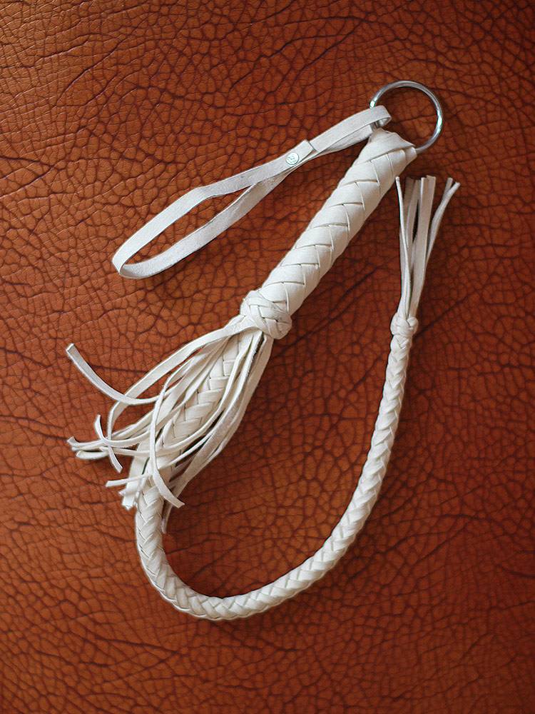 Cowlap whip whip whiping, fitness whip, whipping, showing the show, television props, beast trainer training dog riding